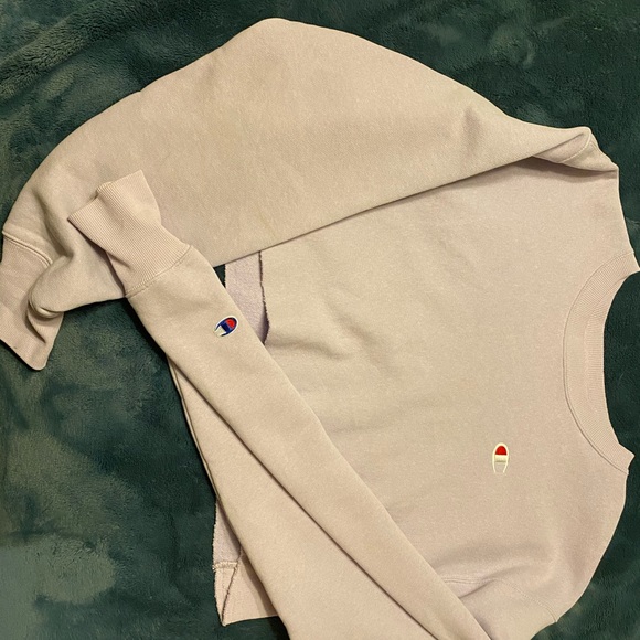 Cropped Champion Sweater - Picture 4 of 7